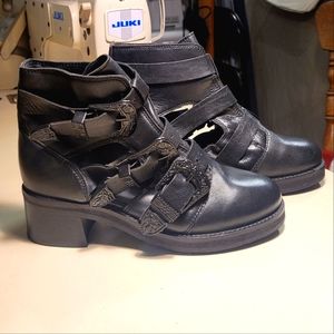 7.5 US TOPSHOP black all Leather Marco Buckle ankle Boots.
